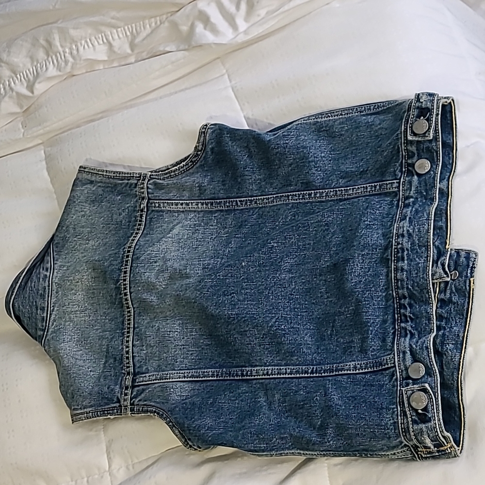 GAP Jean Jacket - Picture 5 of 5